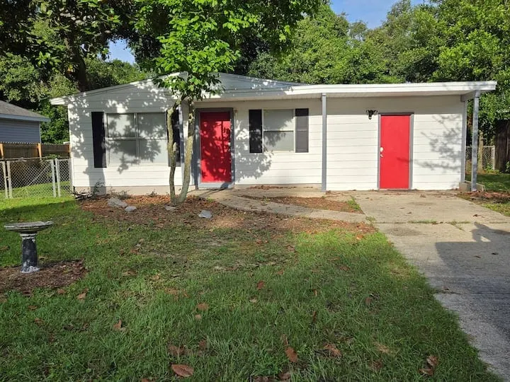 Pet and kid friendly, beaches, golf, trails, Fun! - Image 1