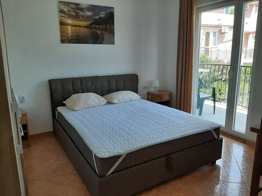 Apartmant 6 - Image 1