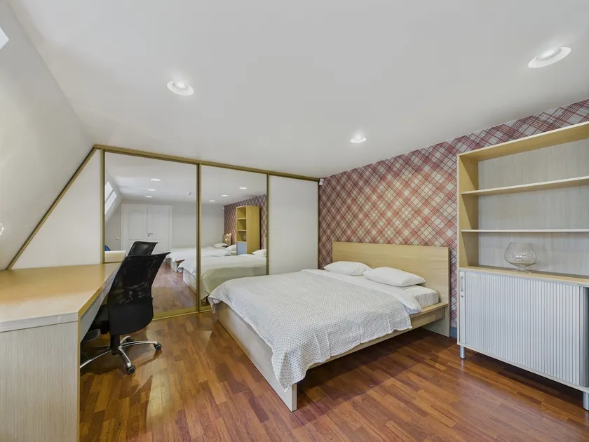 Budget Old Town stay - Image 1