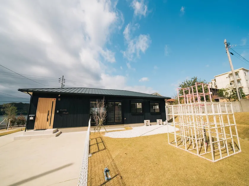 3-Bedroom/2-Bathroom Villa with Terrace Overlooking the Naruto Strait | BBQ, Micro Pool, Entire Building for Up to 8 Guests - Image 1
