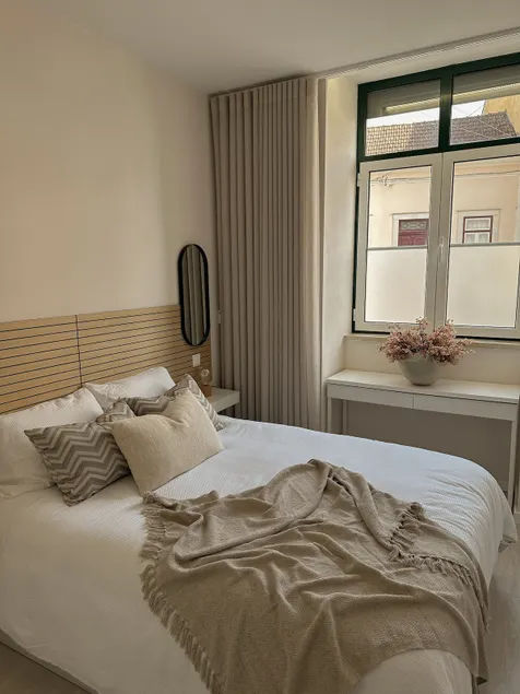 The Urban Central Flat - Image 1