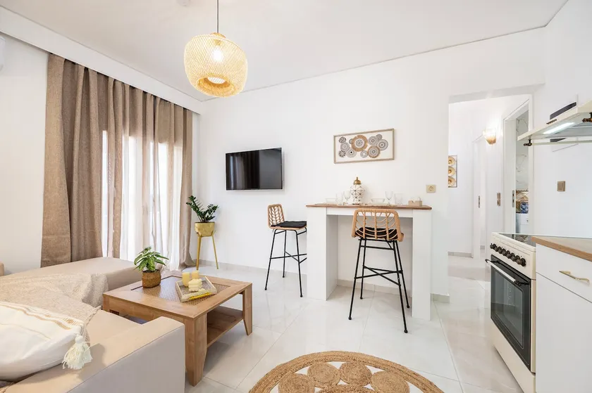 Ethereal Aura Apartment - 1 Min to the Beach - Image 1