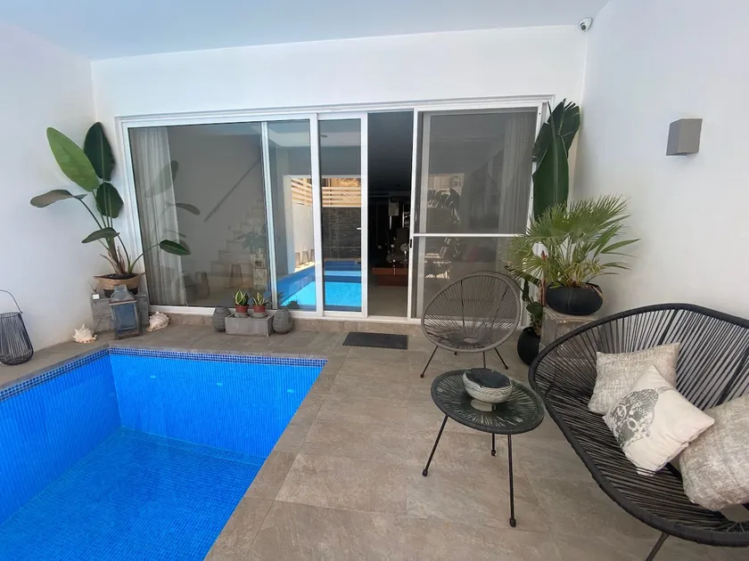 Luxurious 3 Bedroom with POOL - Image 1