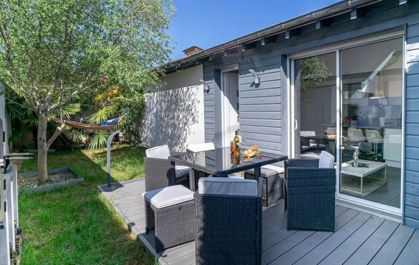La Maisonnette - AIR CONDITIONING and Private Garden - Image 1