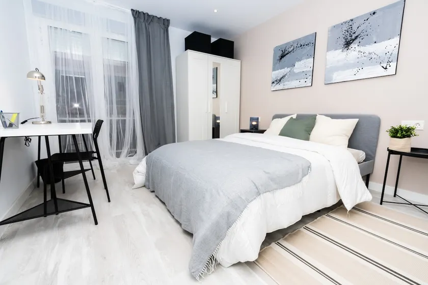 Modern spacious apartment in Elche - Image 1