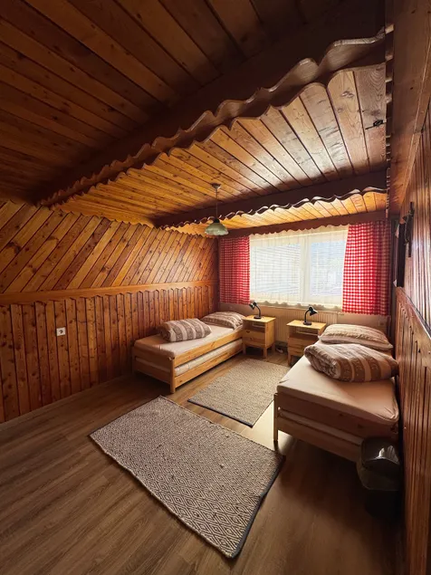 Spacious house with view - Image 1
