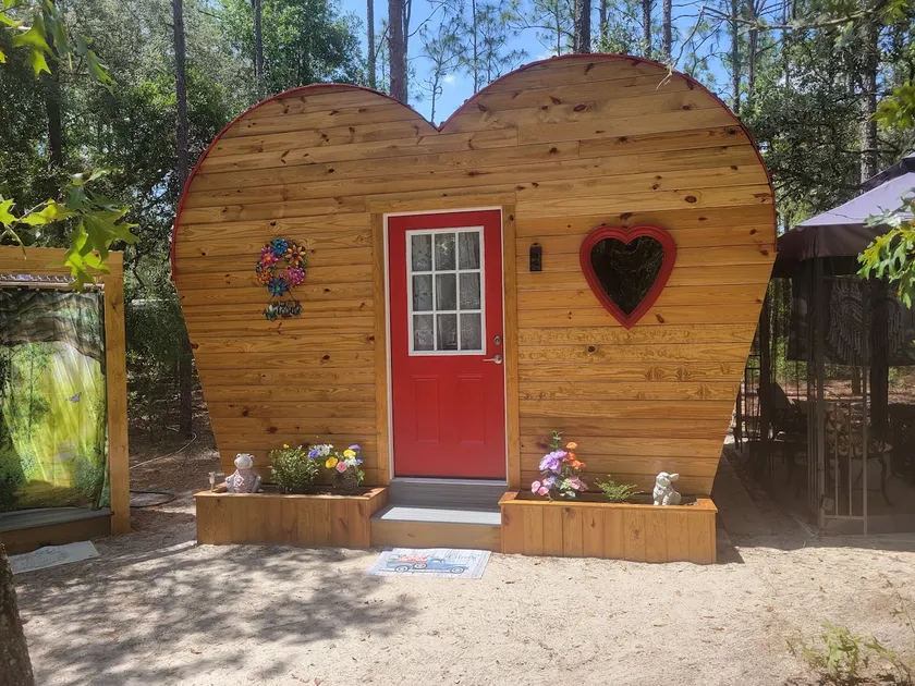 Heart of Dunnellon cabin - Image 1