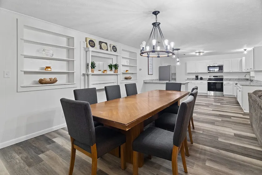 The Ark Jax | Spacious 4BR Retreat By JAX Airport - Image 1
