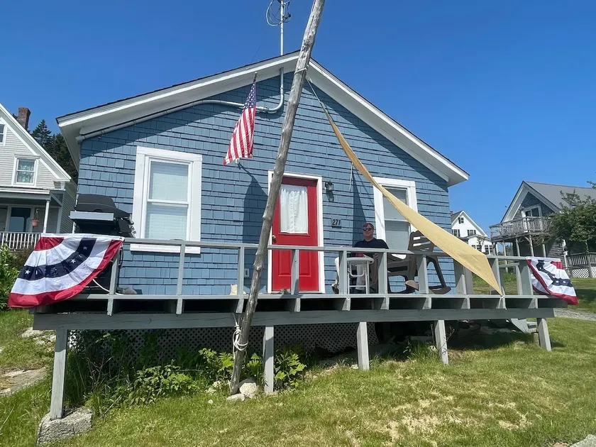 The Blue Cottage - Image 1