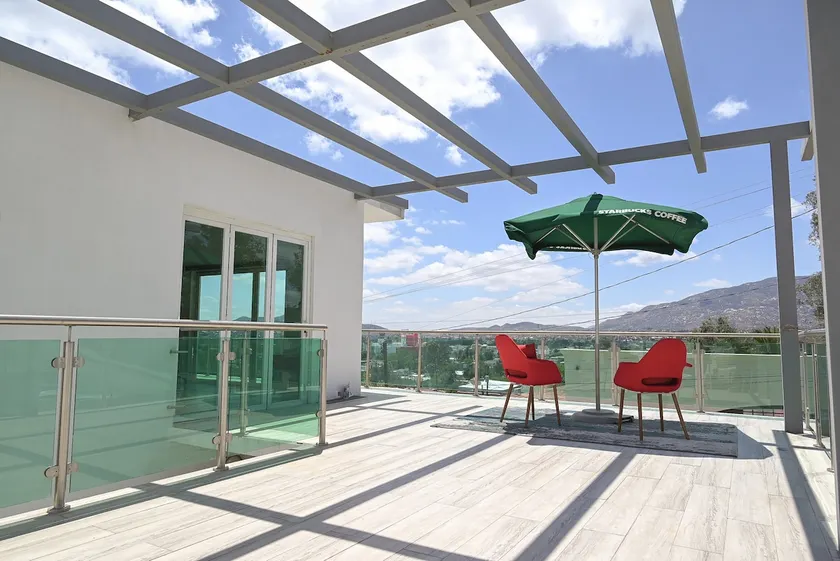 Luxury Studio Apartment with Terrace - Image 1