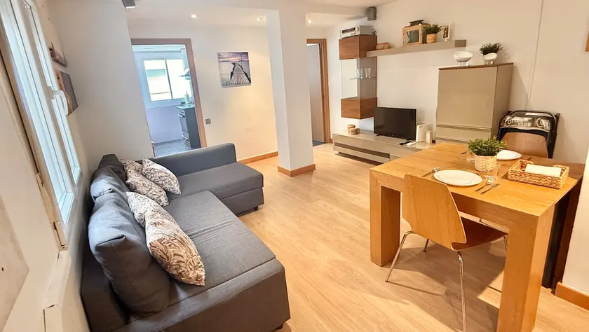 Centrally located, spacious rooms - Image 1