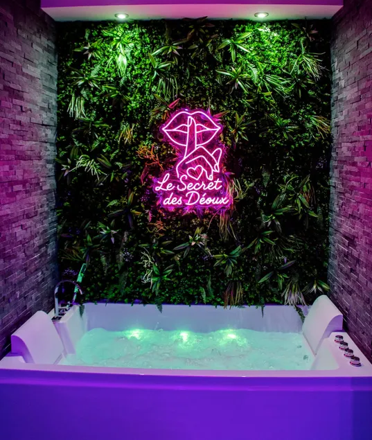The secret of the two love rooms - Image 1