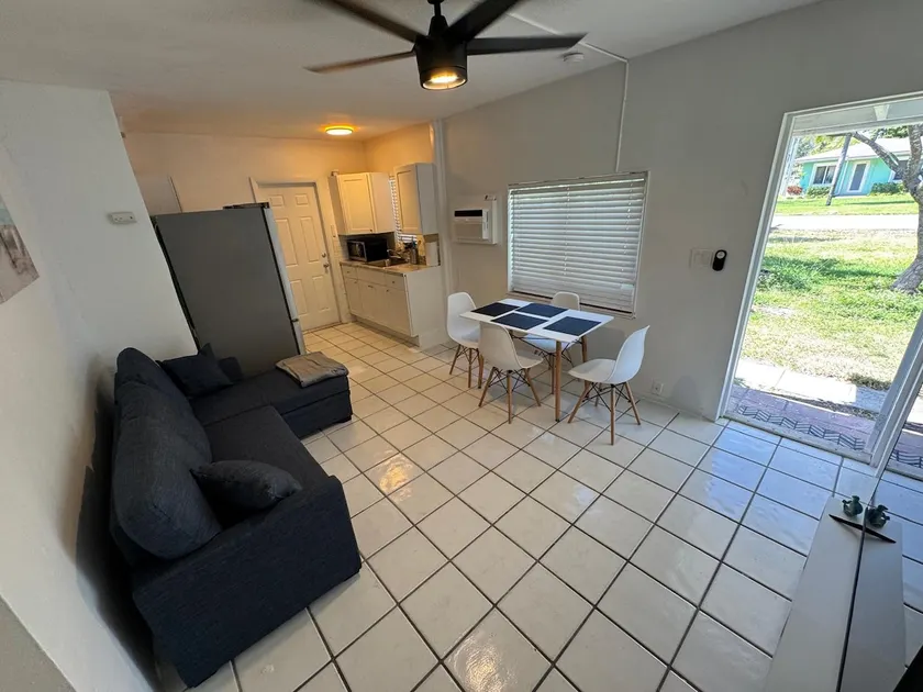 (Popular) 1BR Traveler Favorite • Near the Beach - Image 1