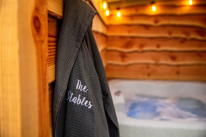 HOT TUB, The Stables, Georgeham, Croyde - Image 1