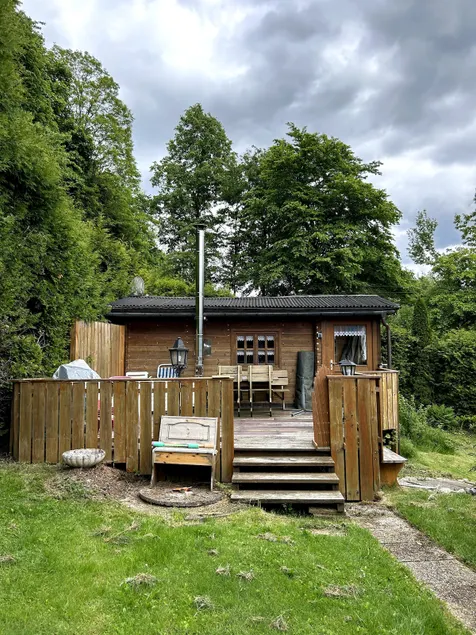 Vacation cottage with pool & mountain view - Image 1