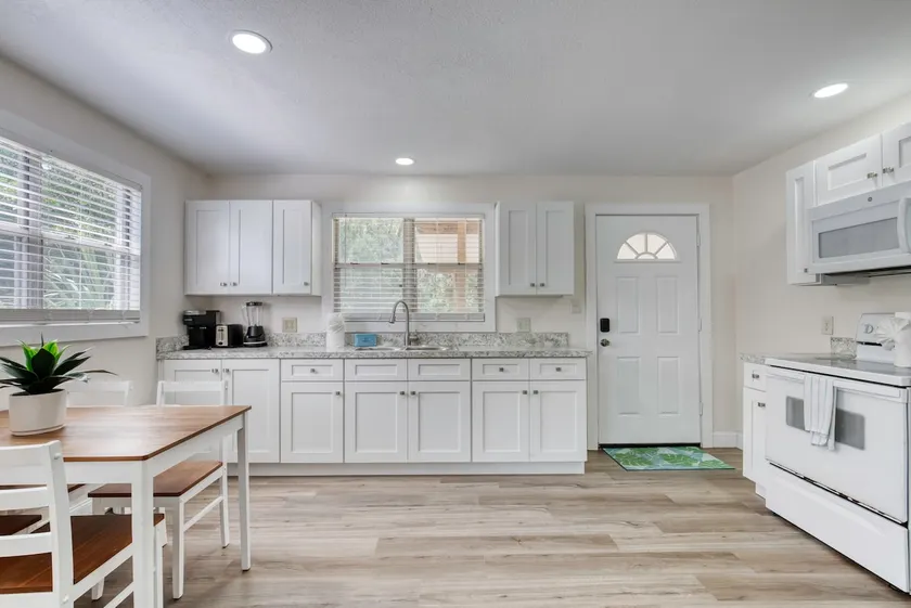 Astor Cottage Hideaway - Image 1