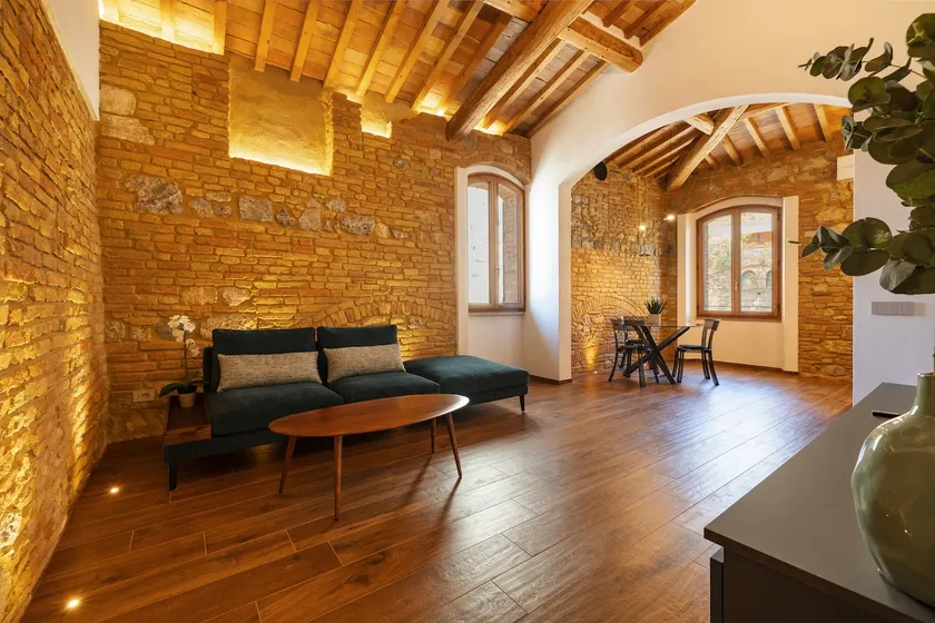 AnticaVista, Luxury Apartment with Tower Views - Image 1