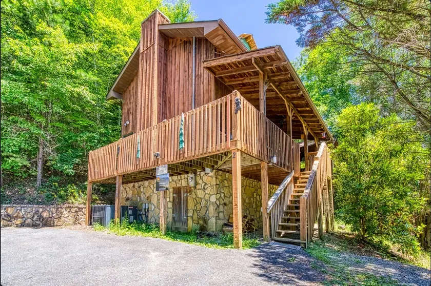 Hillbilly Hideout - Image 1