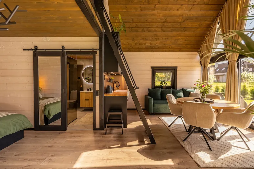 Tindioru Tower Retreat w/ Hot Tub & Sauna - Image 1
