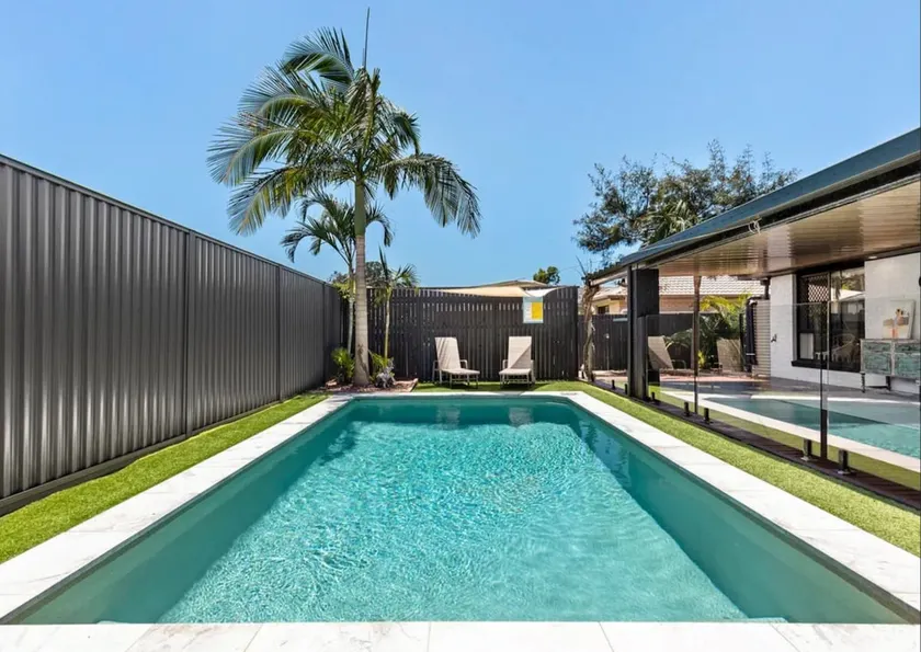 Hampton Haus - Cute Family Retreat with Pool - Image 1