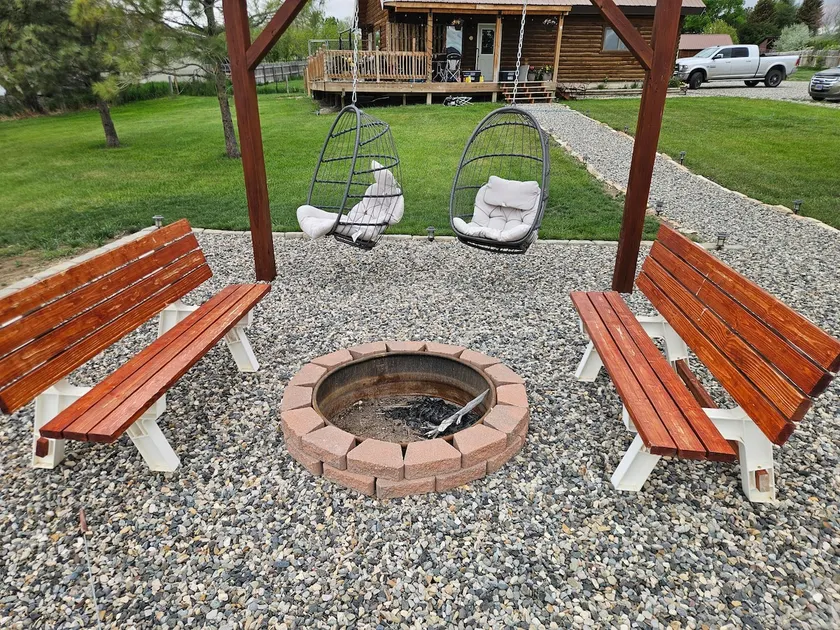 The Peaceful Equine Hideaway - Image 1