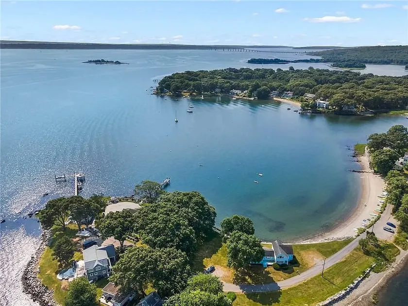 Waterfront Escape • Sunrise Views • Beach Access - Image 1