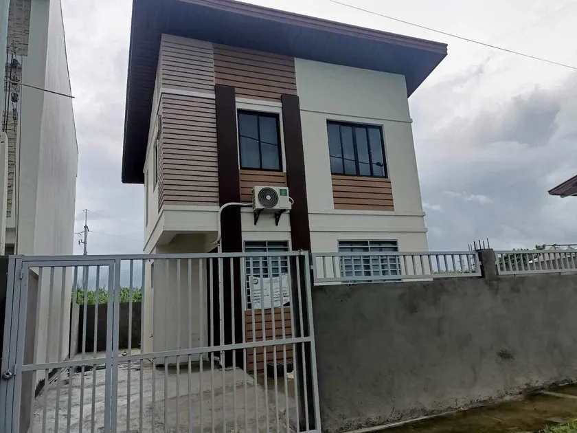 Cute house close to Tagaytay. - Image 1