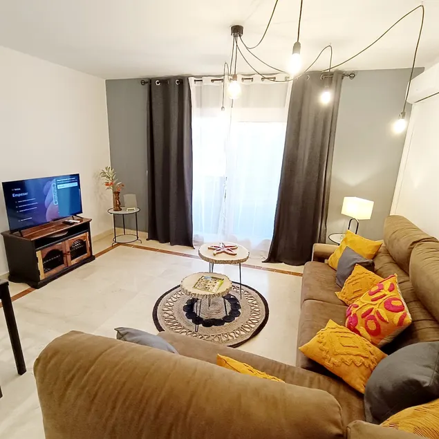 2 bedrooms right on the beach and free parking in Manilva - Image 1