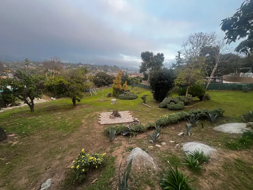 Cute Little House Close to Beach, Hot Tub, Views - Image 1