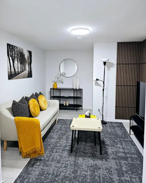 The Luxury Retreat - Image 1