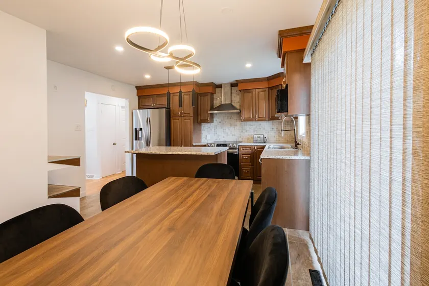 Fully equipped house in Repentigny - Image 1