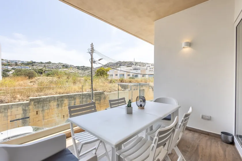 Spacious, Bright&Terrace Views Home by QuickTips - Image 1