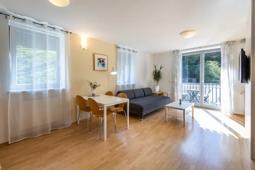 Bright Apt in rural area - No.2 - Image 1