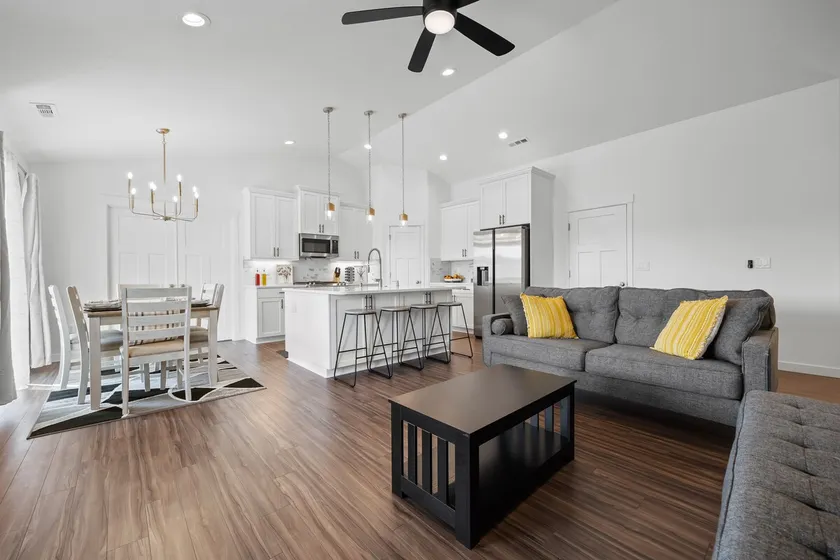 Cozy 4-Bedroom Home ~ Family Friendly Neighborhood - Image 1