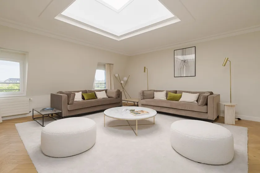 Unreal 4BDR apartment with a view on Eiffel Tower - Image 1