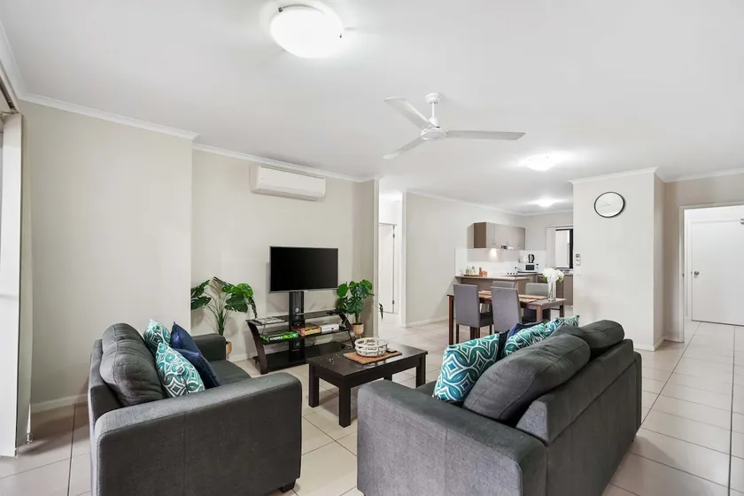 Stylish Apartment near Esplanade & City Centre - Image 1