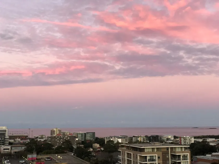 CBD Penthouse Retreat - Stunning Ocean & City View - Image 1