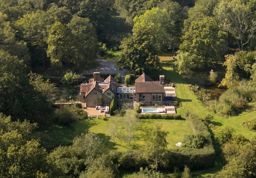 Woodland Escape with Heated Pool - Image 1
