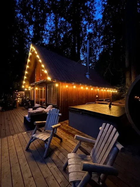 Luna’s A-Frame • Riverfront • Hot Tub & Sauna - Image 1