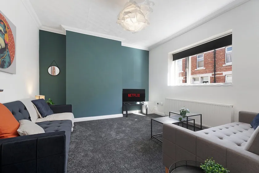 Charming 4-Bedroom Retreat in Blyth - Image 1
