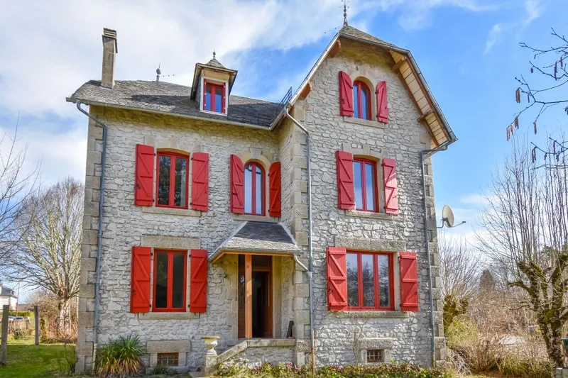 Family House in Hte Corrèze - Image 1