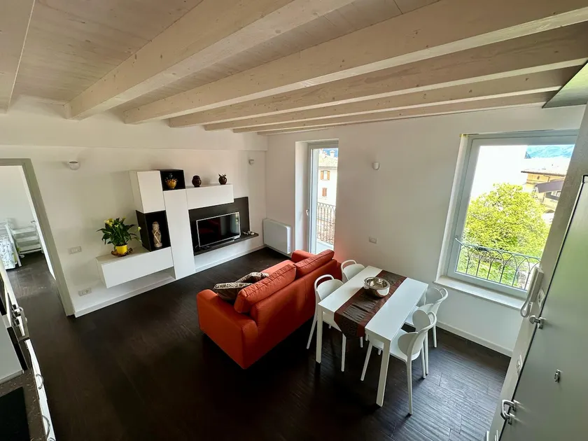Marybeth Relaxation and comfort in Iseo with a lake view - Image 1