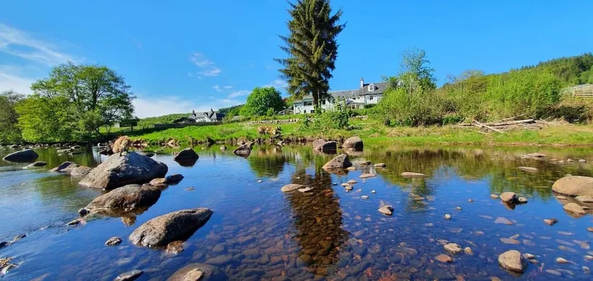 Cottage - Sleeps 5 - Garden - River Side - Image 1