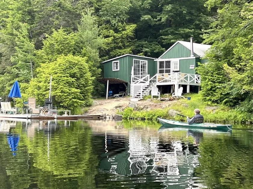 Lakefront Cabin, Quiet Location - Image 1