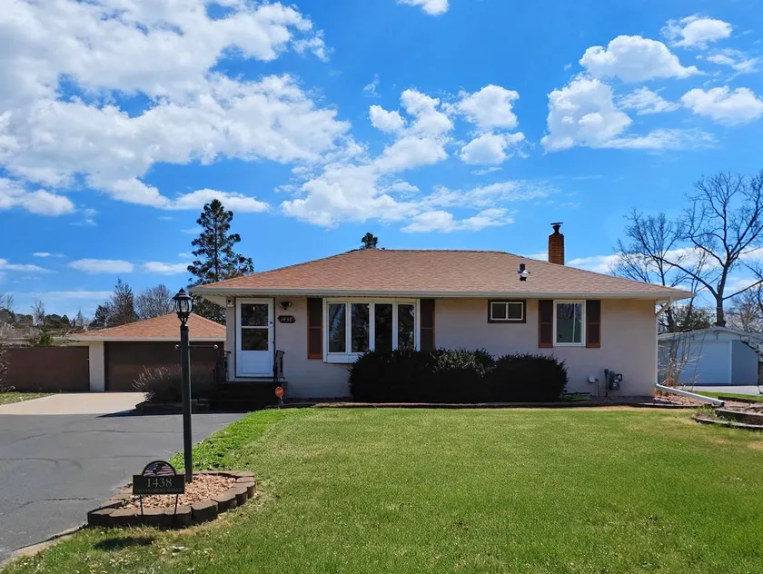 Mimo's Maplewood Home - Image 1
