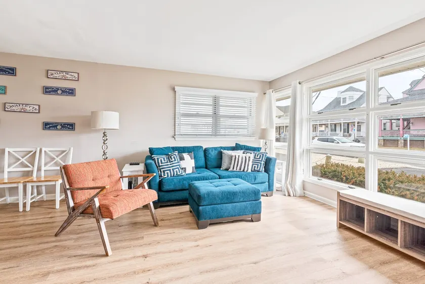 Family Getaway! Steps to Beach. Dog Friendly - Image 1