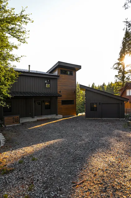 Modern Mountain Haüs - Image 1