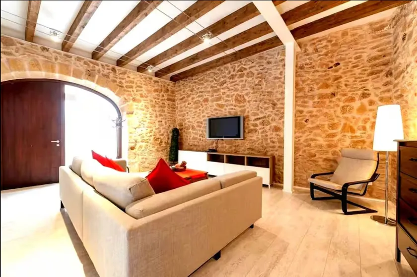 Casa Sa Pedra, en el Centro Histórico de Alcudia - Image 1