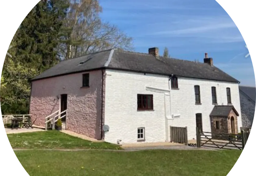 Pet friendly, 4 bed, 4 bath barn - Image 1