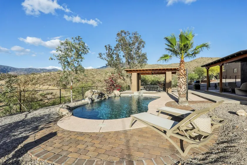 Private Pool • Guest House • Mountain Views - Image 1